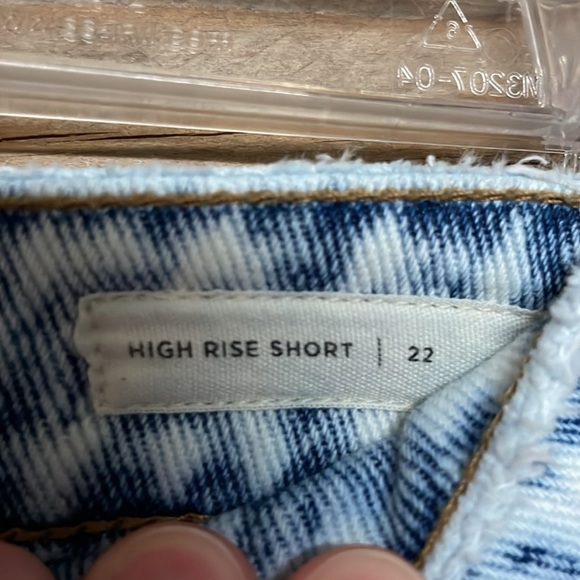 PacSun size 22 High-rise Distressed Bleached 3” 100% Cotton Short Shorts - Picture 7 of 11